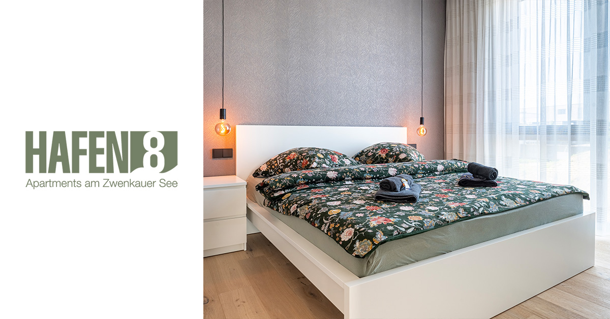 Links Logo Hafen 8 auf weißem Hintergrund, rechts Ausschnitt aus einem Apartment-Schlafzimmer.